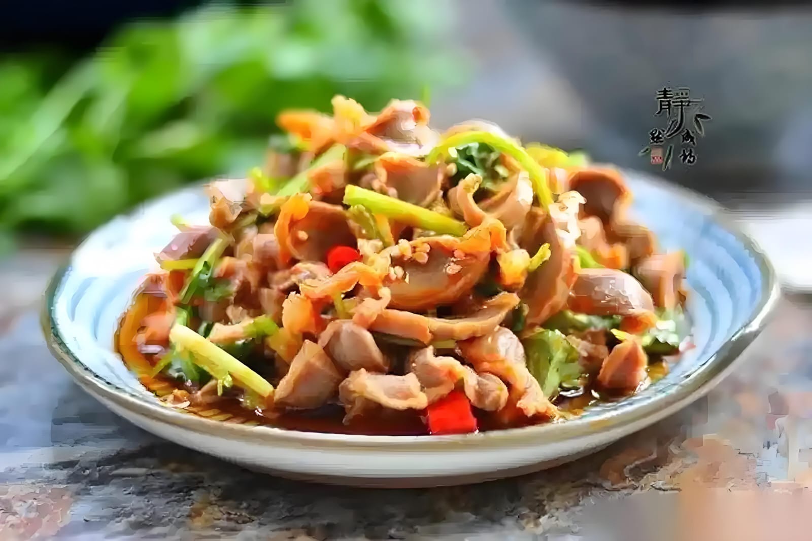 34. "Сян ла жоу сы" (острое мясо с овощами и перцем)